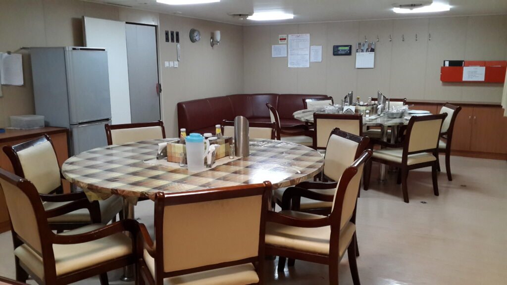 Messroom MV Aramis IMO-9438391